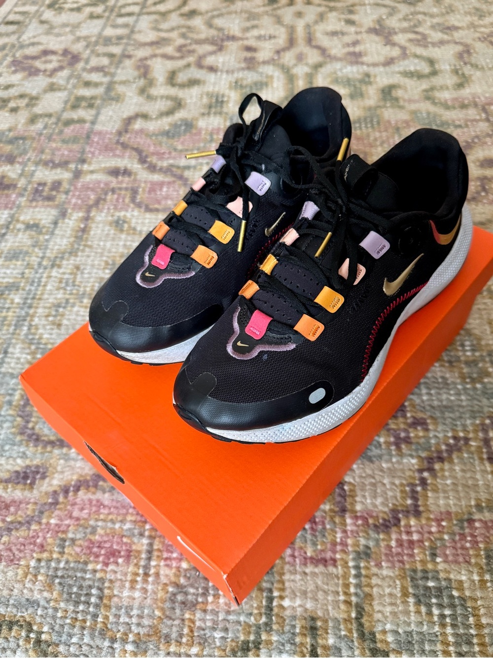 Women’s Nike React Escape (size 8)